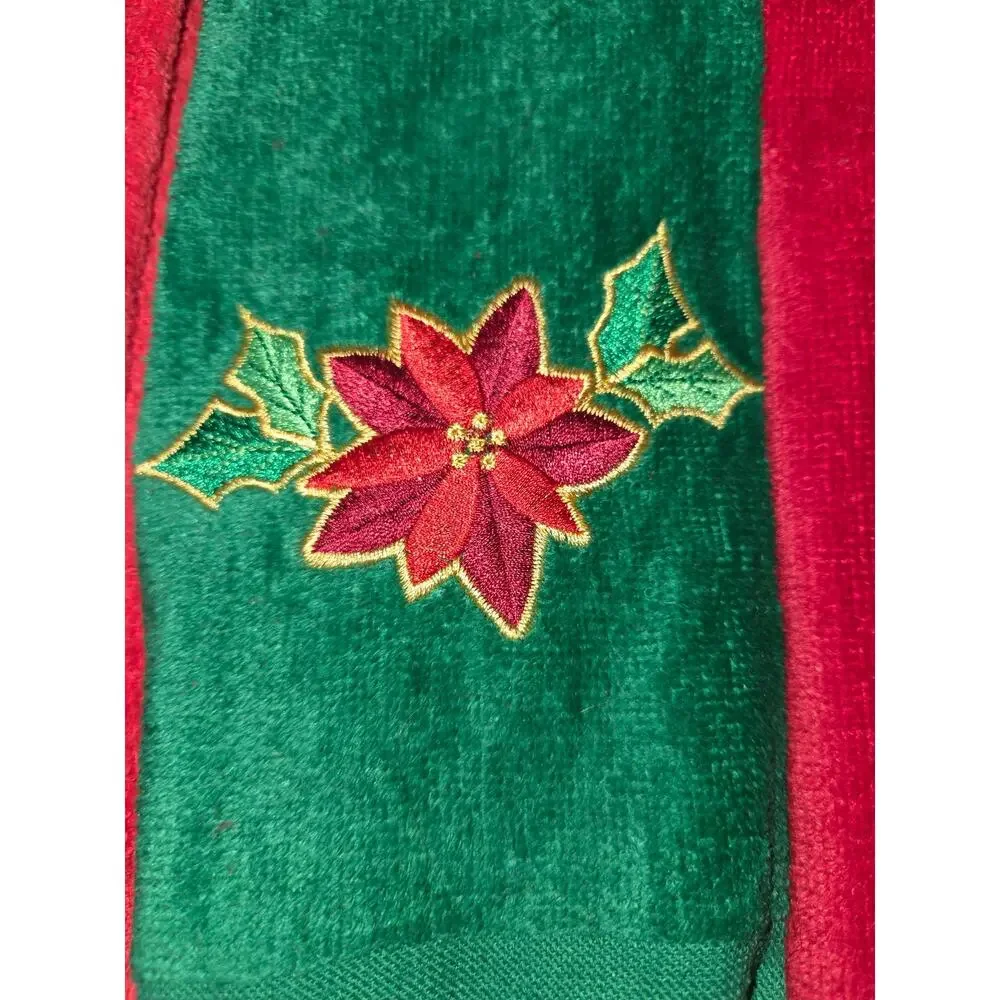 Christmas Hand Fingertip Towels Red Green Joy Wreath Guest Bathroom